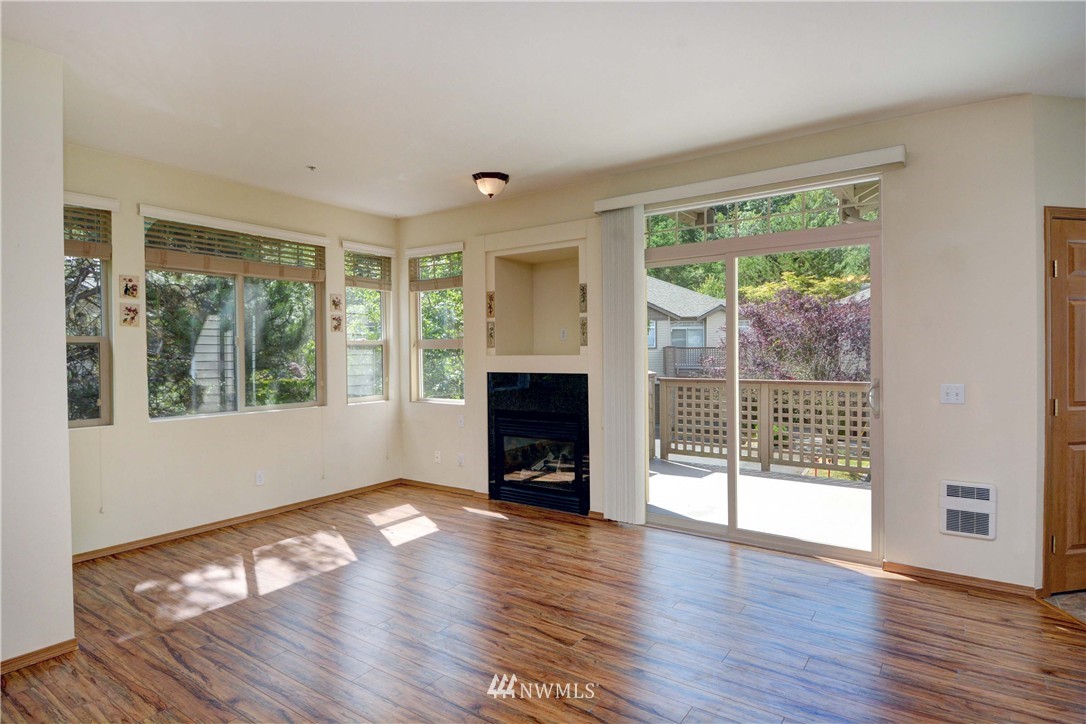 17732 134th Lane Southeast Renton, WA 98058 - Photo 2 of 16 Gallery Image 2