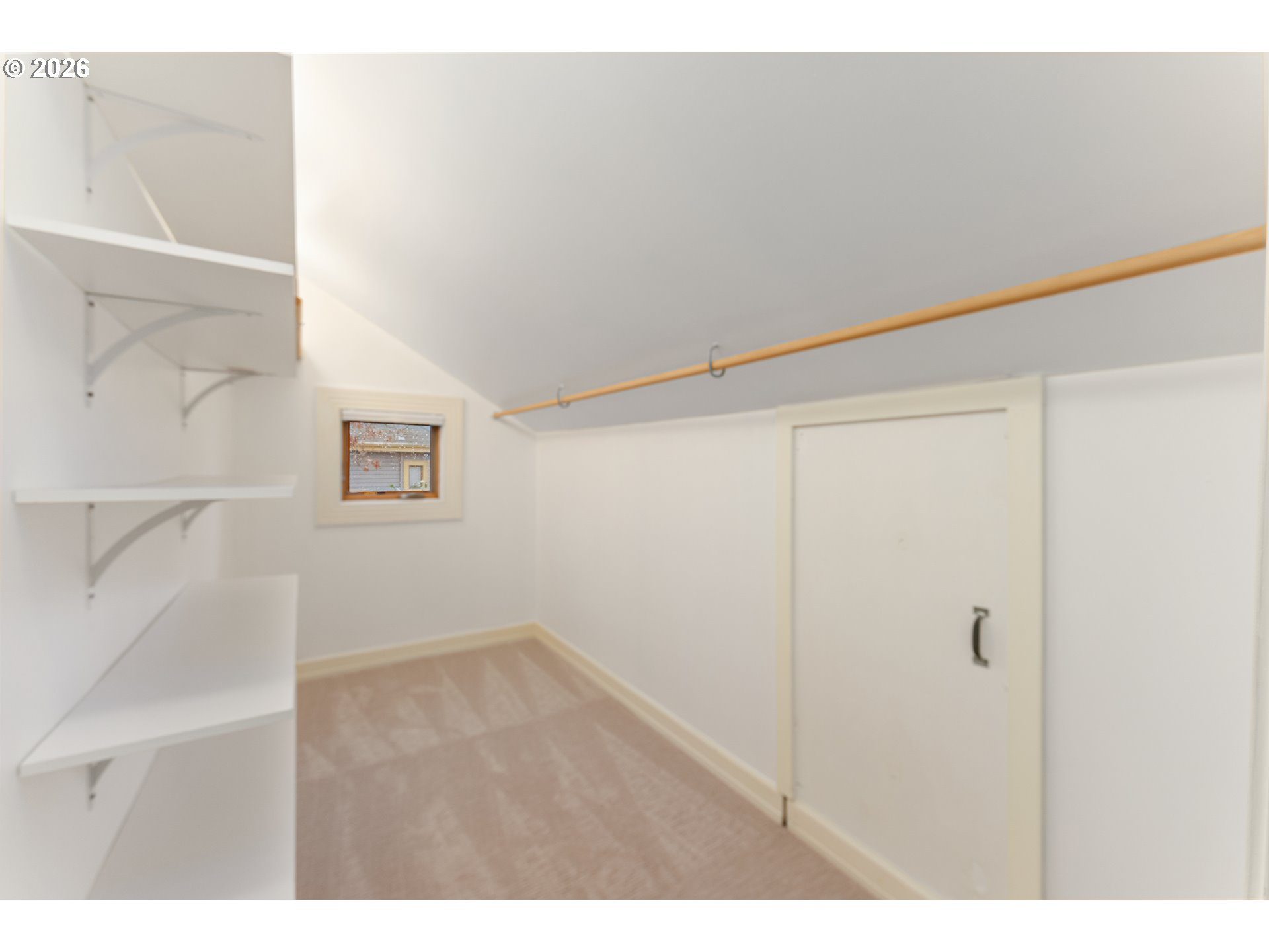 2624 Southeast Kelly Street Portland, OR 97202 - Photo 15 of 36 a view of an empty room