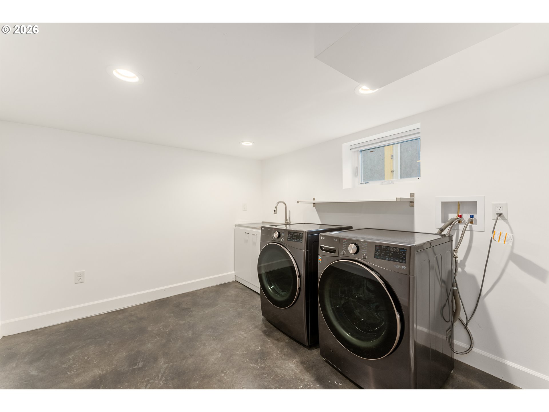 2624 Southeast Kelly Street Portland, OR 97202 - Photo 26 of 36 a view of washer and dryer