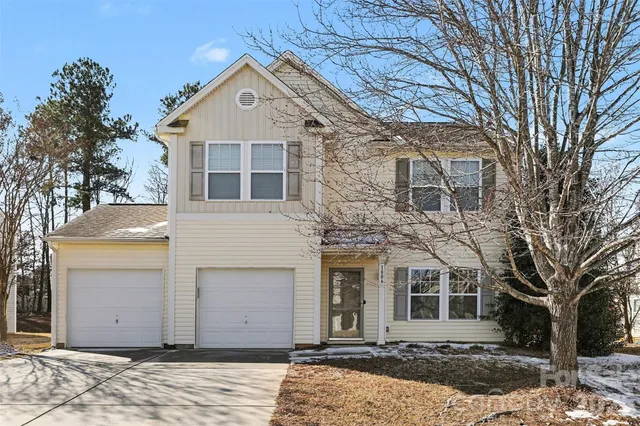 $365,000 | 1806 Tradd Avenue, Clover, SC 29710