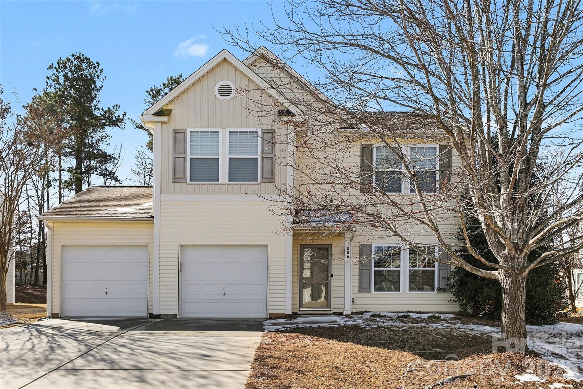 1806 Tradd Avenue Clover, SC 29710 - Photo 2 of 29