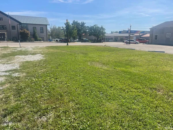 $20,000 | 809 West Main Street, Mitchell, IN 47446