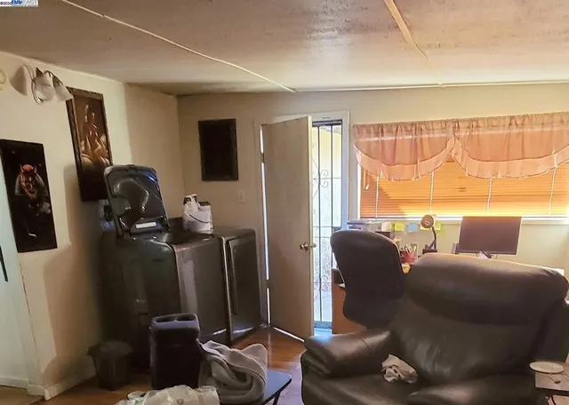 $650,000 | 27911 Mandarin Avenue, Hayward, CA 94544