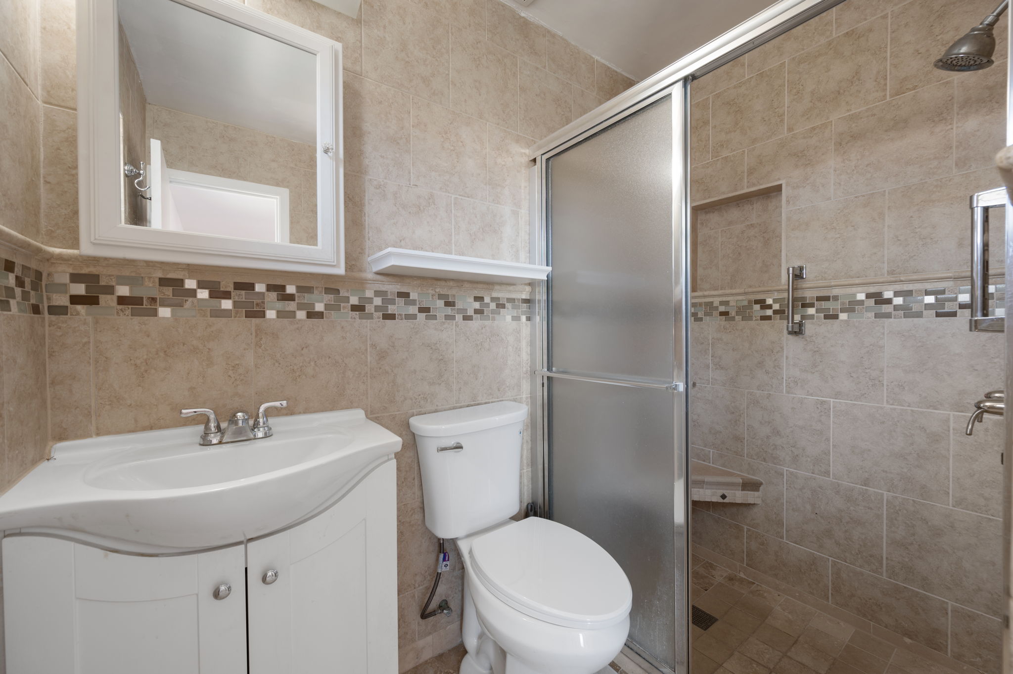 1400 Summit Circle Taylor, TX 76574 - Photo 20 of 39 a bathroom with a sink toilet and shower