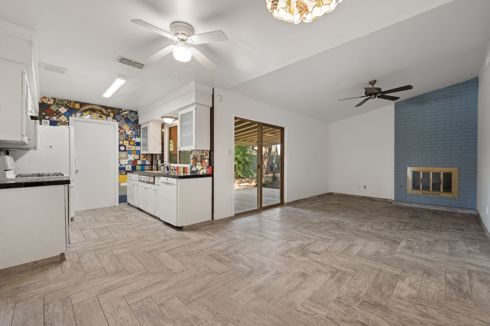 1400 Summit Circle Taylor, TX 76574 - Photo 8 of 39