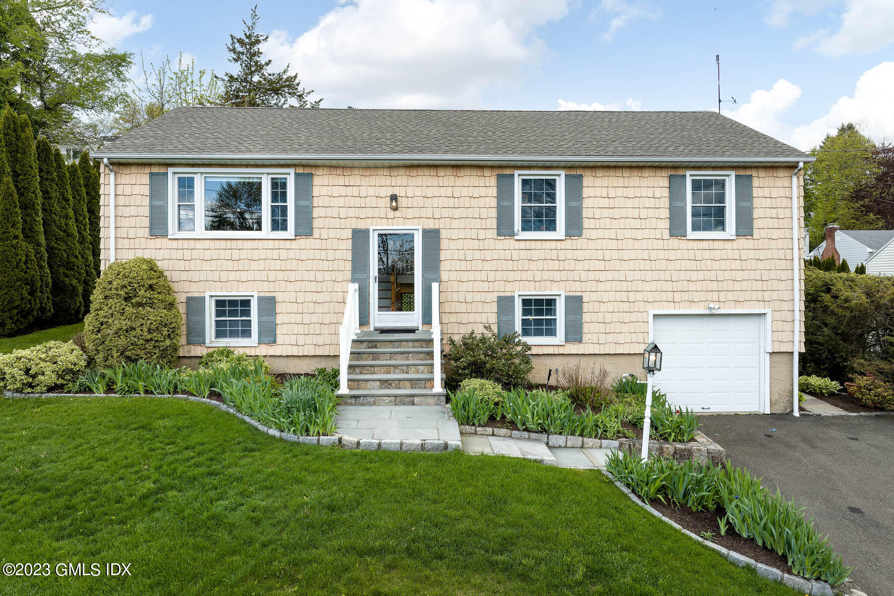 26 Cambridge Drive, Greenwich, CT 06831 Compass