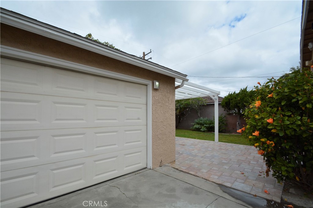 12301 Rives Avenue Downey, CA 90242 - Photo 15 of 20 a backyard of a house
