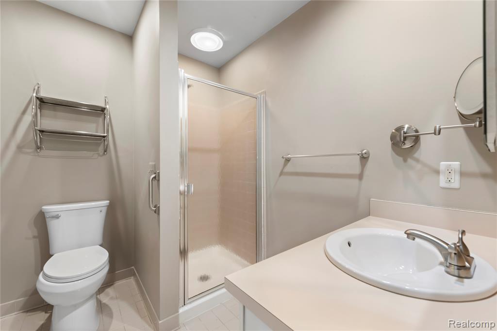 2197 London Bridge Drive, Unit 24 Rochester, MI 48307 - Photo 17 of 35