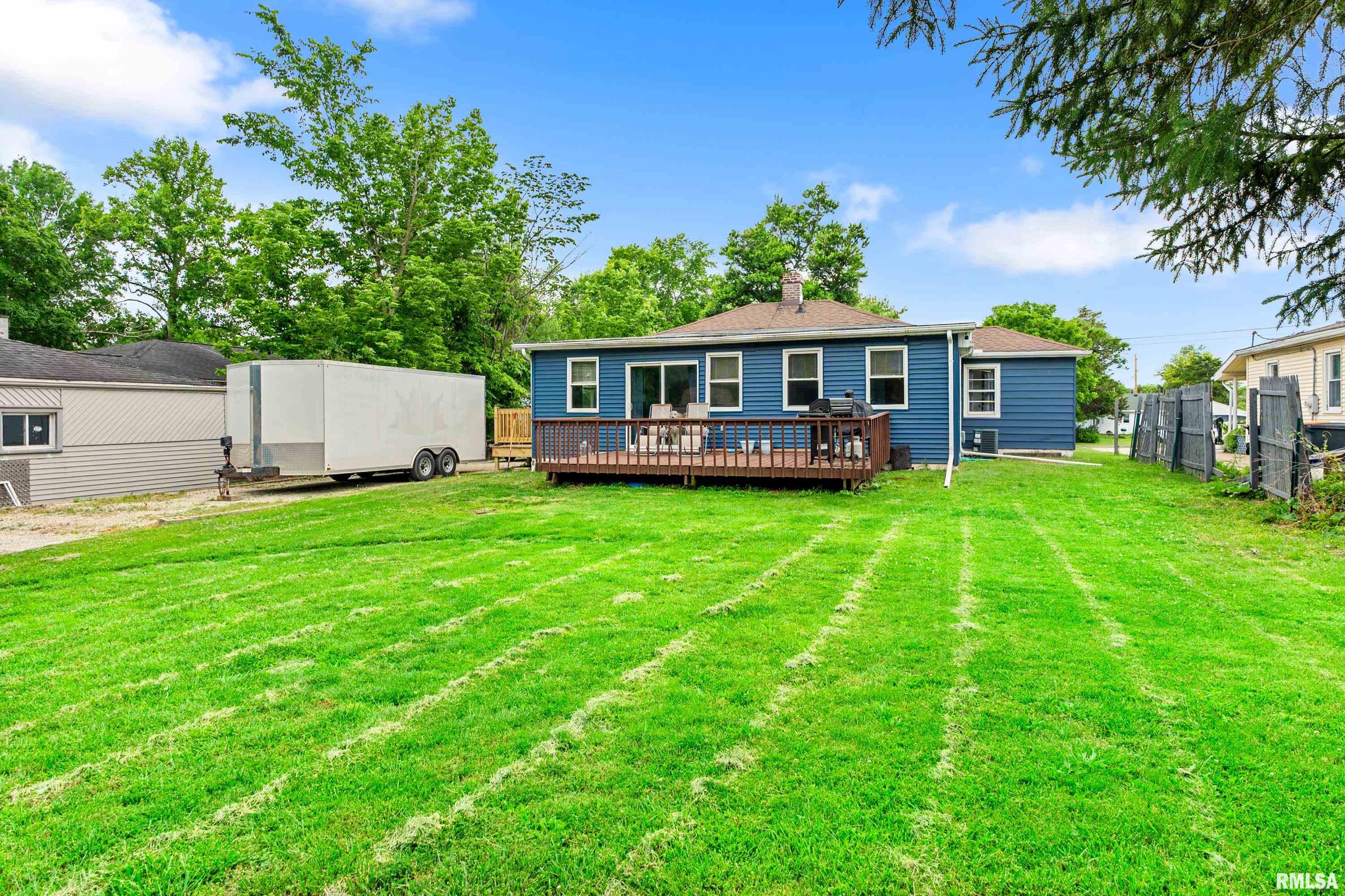 403 Edgewood Court Washington, IL 61571 - Photo 7 of 33
