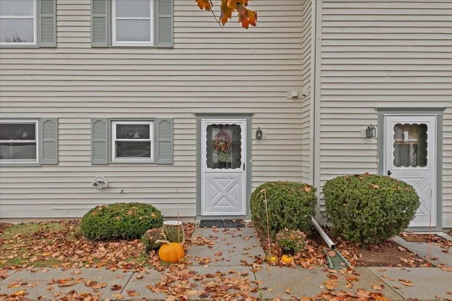 $278,000 | 29 Densmore Drive, Essex Junction, VT 05452