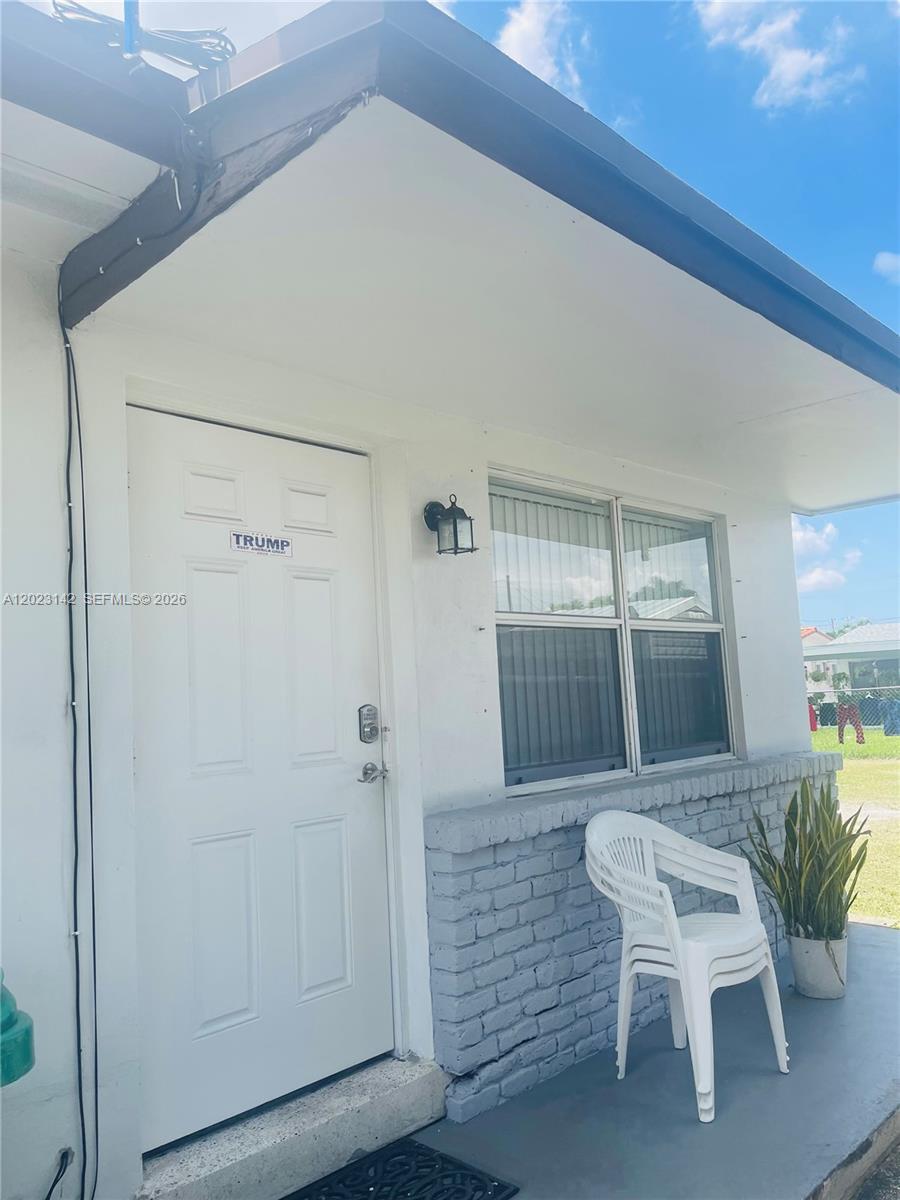 3410 Southwest 89th Court Miami, FL 33165 - Photo 5 of 18