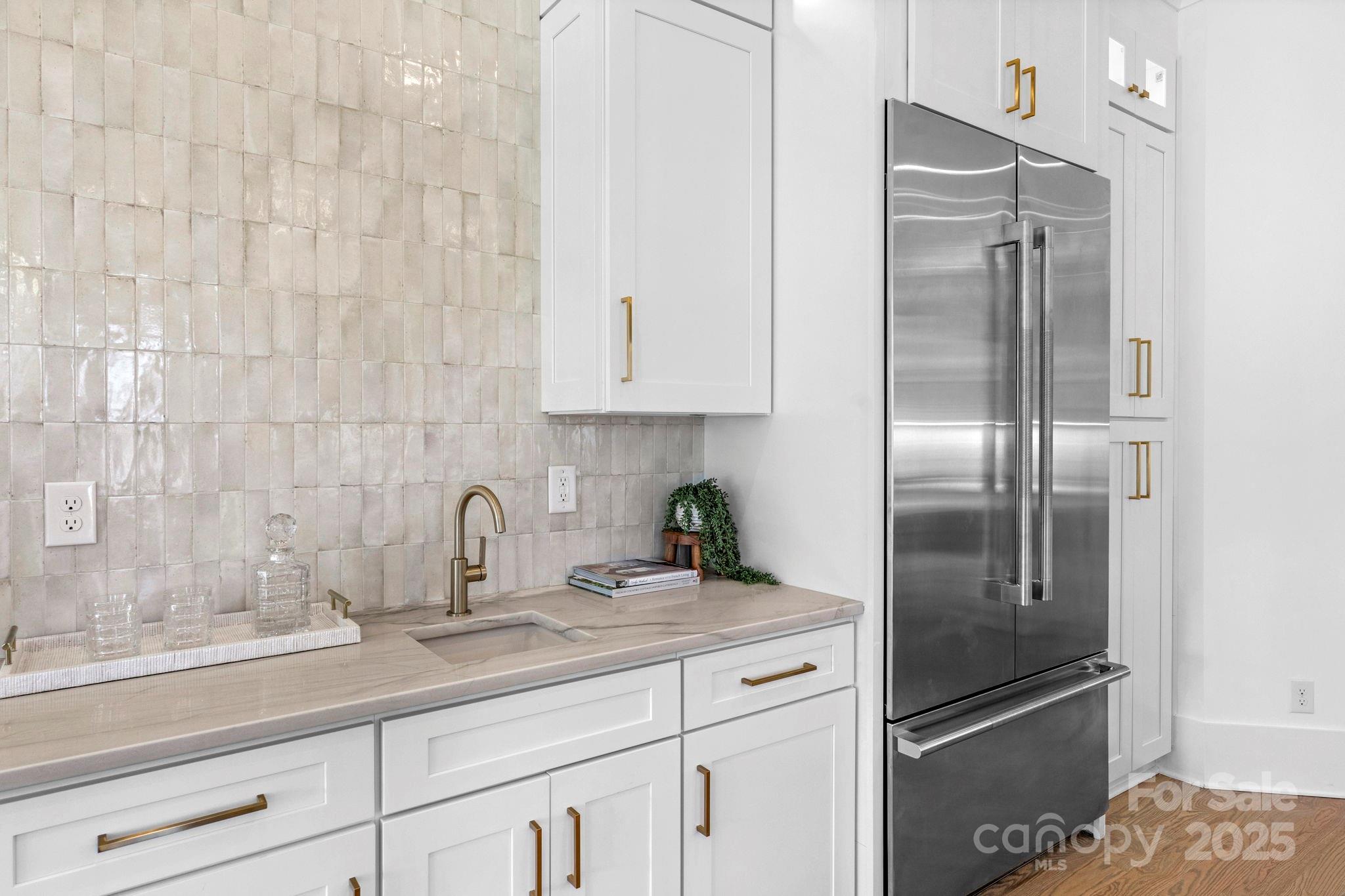 302 Marsh Road Charlotte, NC 28209 - Photo 13 of 40