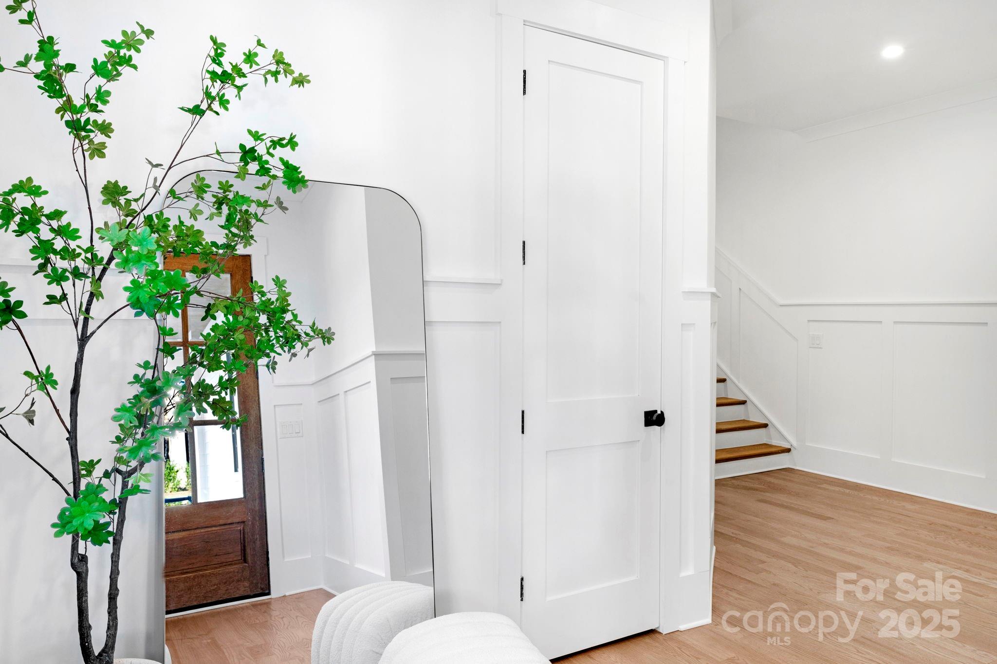 302 Marsh Road Charlotte, NC 28209 - Photo 3 of 40