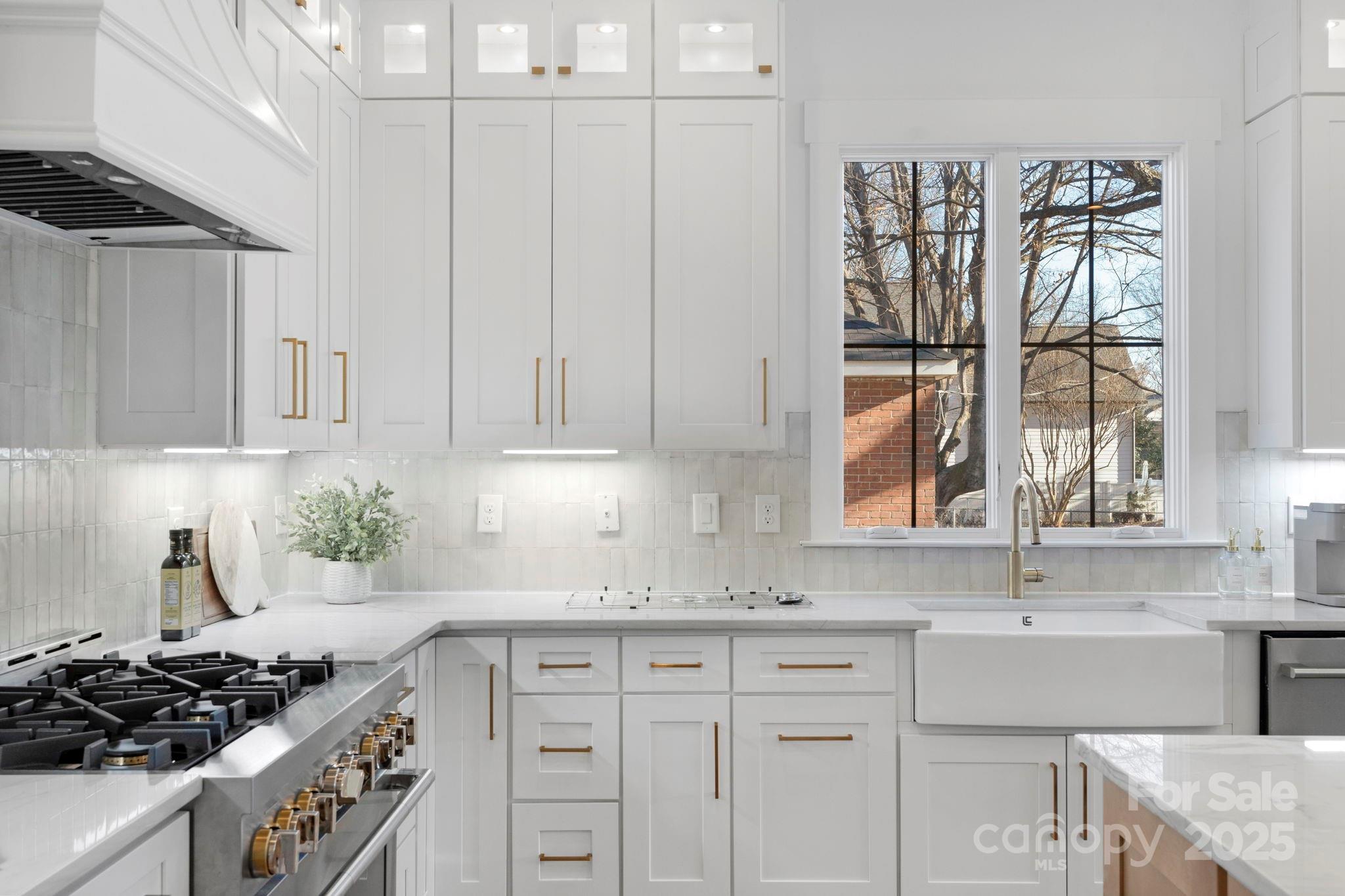 302 Marsh Road Charlotte, NC 28209 - Photo 6 of 40