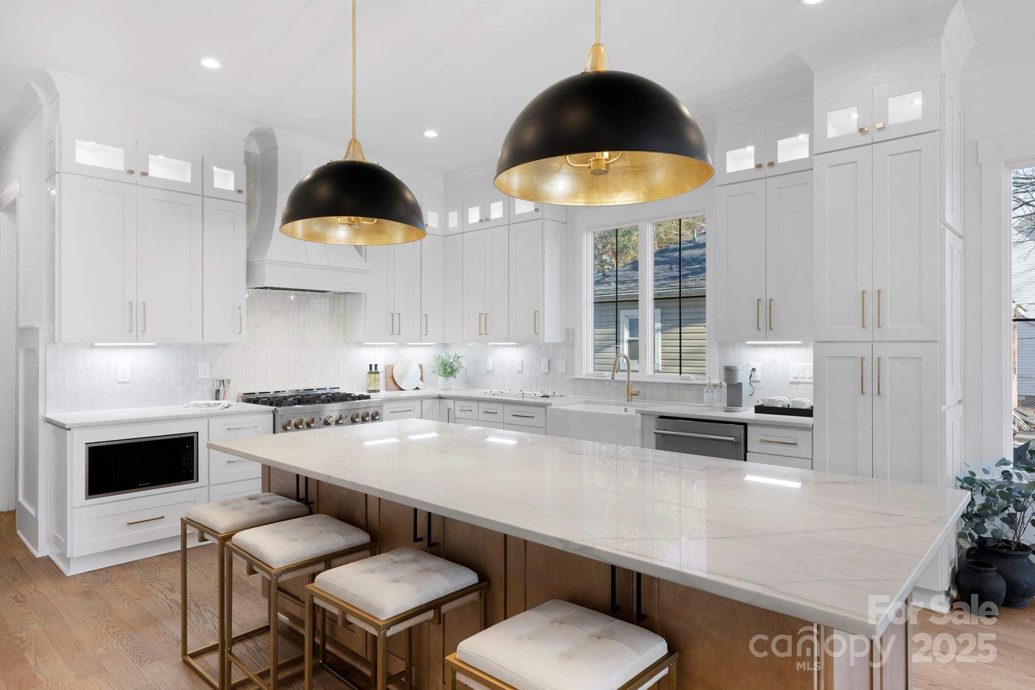 302 Marsh Road Charlotte, NC 28209 - Photo 8 of 40