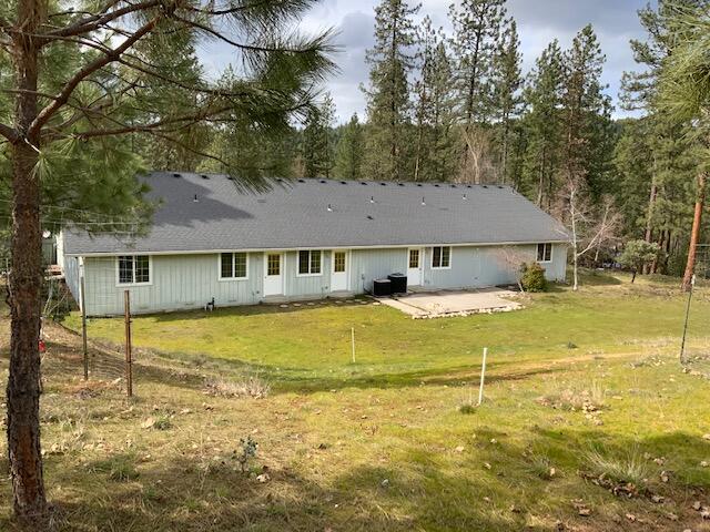 3587 Hugo Road Merlin, OR 97532 - Photo 14 of 19 house back