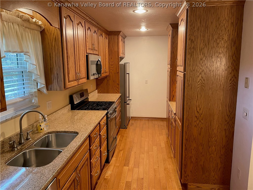 156 Hedrick Road Scott Depot, WV 25560 - Photo 6 of 17 Gallery Image 6