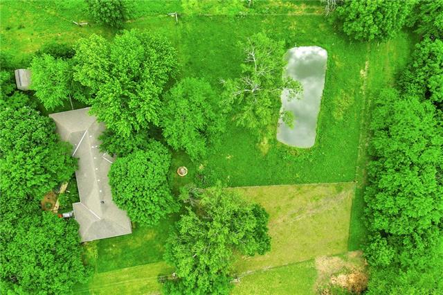 4490 Doc Henry Road Lee's Summit, MO 64082 - Photo 2 of 6