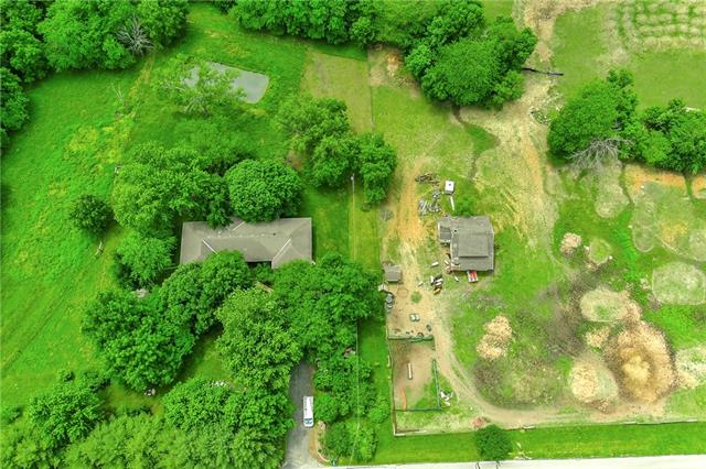 4490 Doc Henry Road Lee's Summit, MO 64082 - Photo 4 of 6