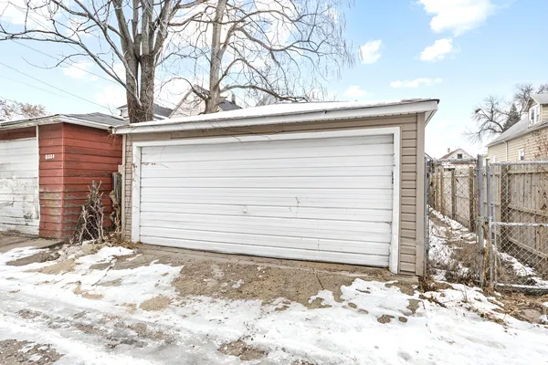 $169,900 | 8528 South Escanaba Avenue, Chicago, IL 60617