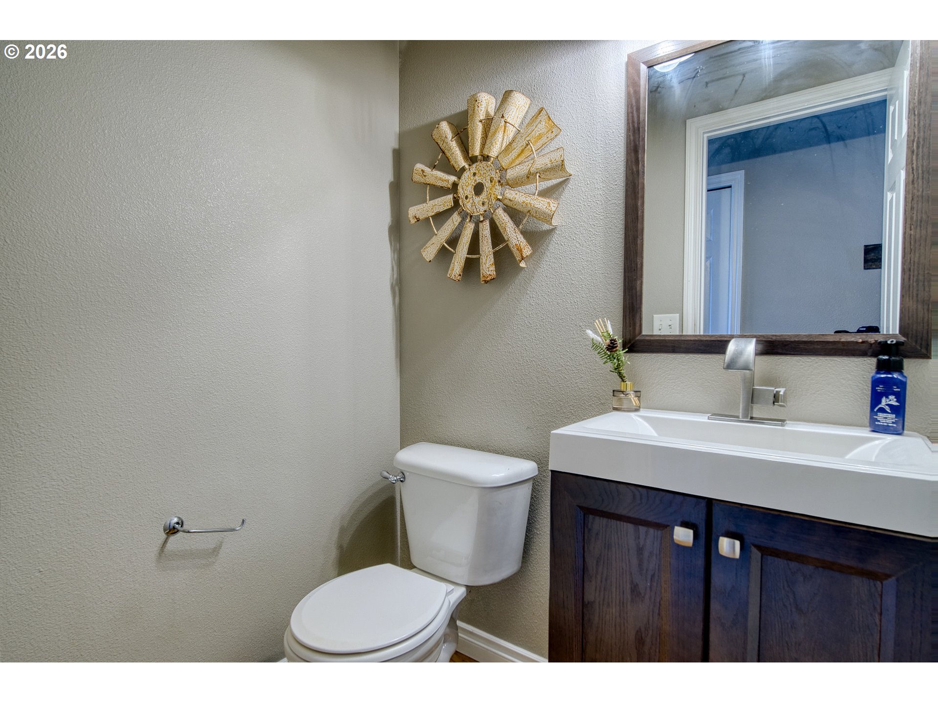59016 Timberline Avenue St. Helens, OR 97051 - Photo 14 of 36 a bathroom with a toilet a sink and mirror