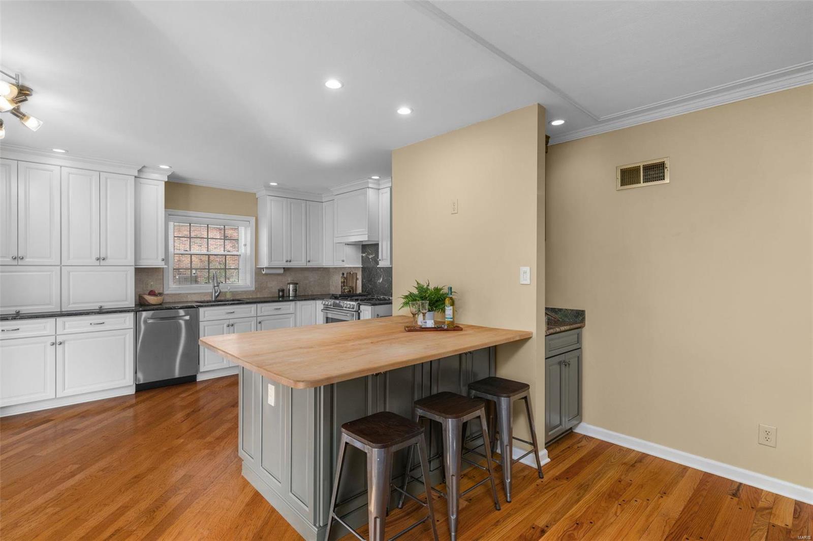 9830 Wild Deer Road St. Louis, MO 63124 - Photo 26 of 64 Gallery Image 26