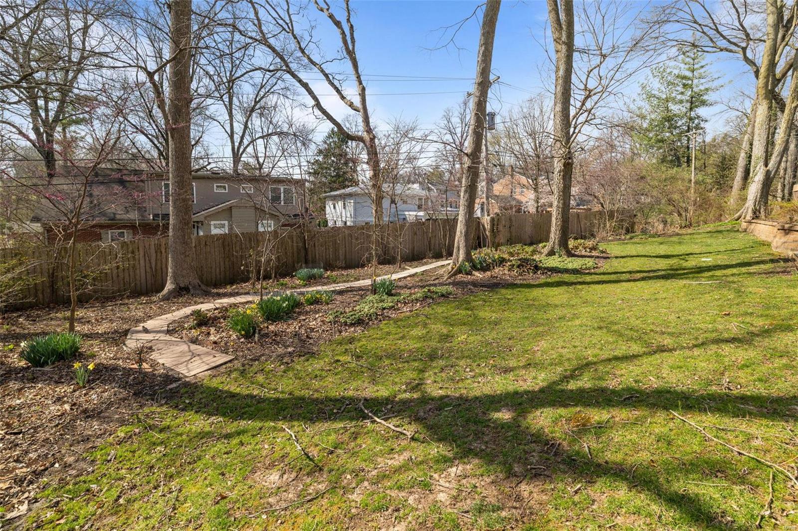 9830 Wild Deer Road St. Louis, MO 63124 - Photo 9 of 64 Gallery Image 9