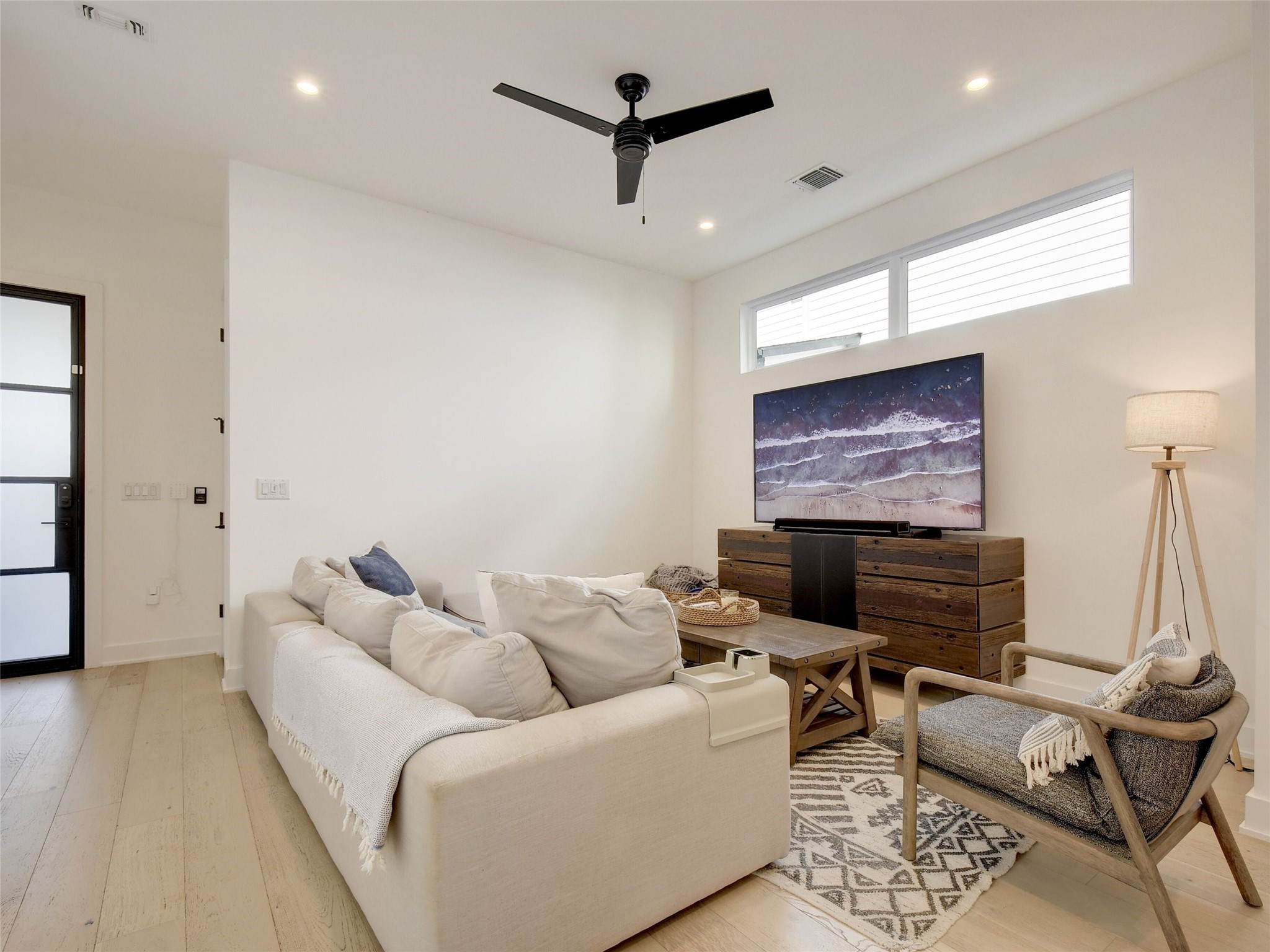 1411 Cometa Street, Unit B Austin, TX 78721 - Photo 6 of 24