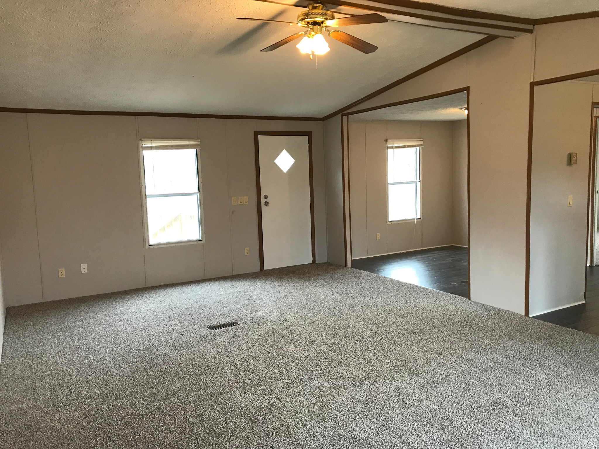 813 Southside Road Cunningham, TN 37052 - Photo 2 of 21