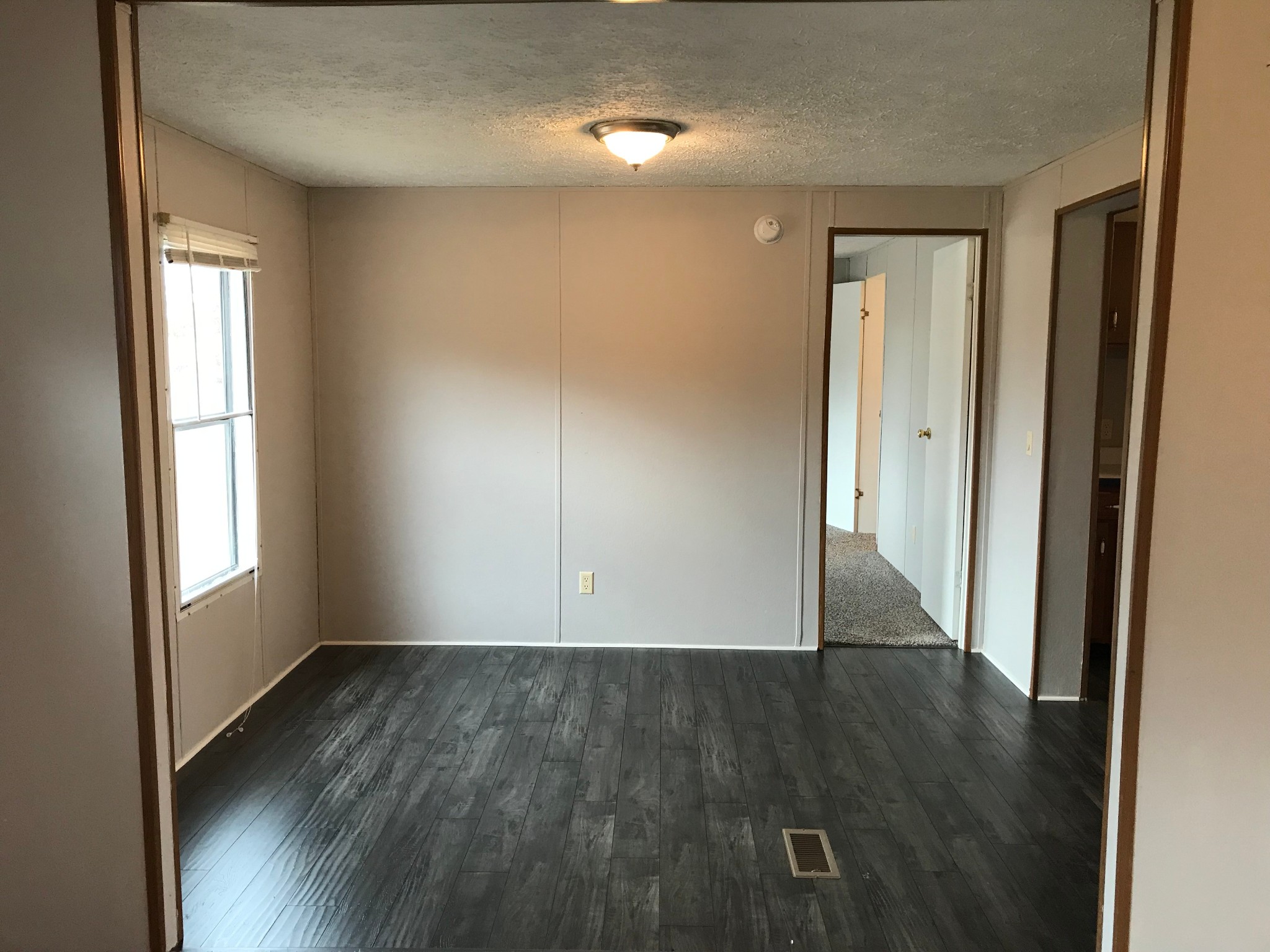 813 Southside Road Cunningham, TN 37052 - Photo 4 of 21