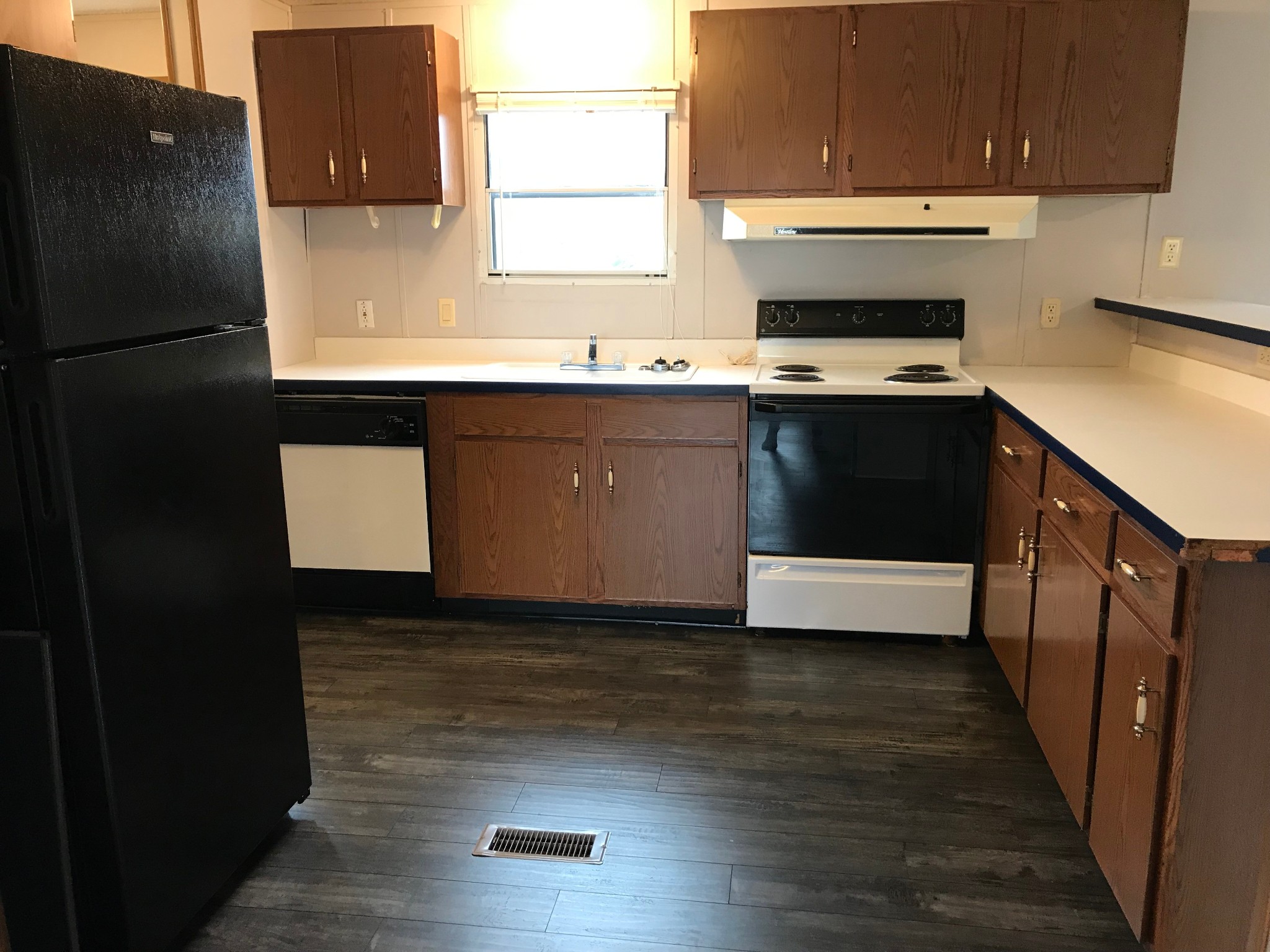 813 Southside Road Cunningham, TN 37052 - Photo 5 of 21