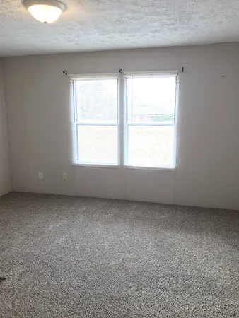 $1,095 | 813 Southside Road, Cunningham, TN 37052