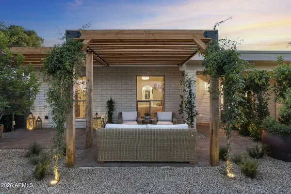$1,050,000 | 2811 East Corrine Drive, Phoenix, AZ 85032