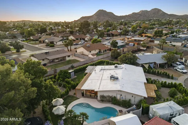 $1,050,000 | 2811 East Corrine Drive, Phoenix, AZ 85032