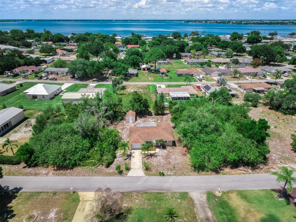 111 Lemon Road Northwest Lake Placid, FL 33852 - Photo 2 of 49