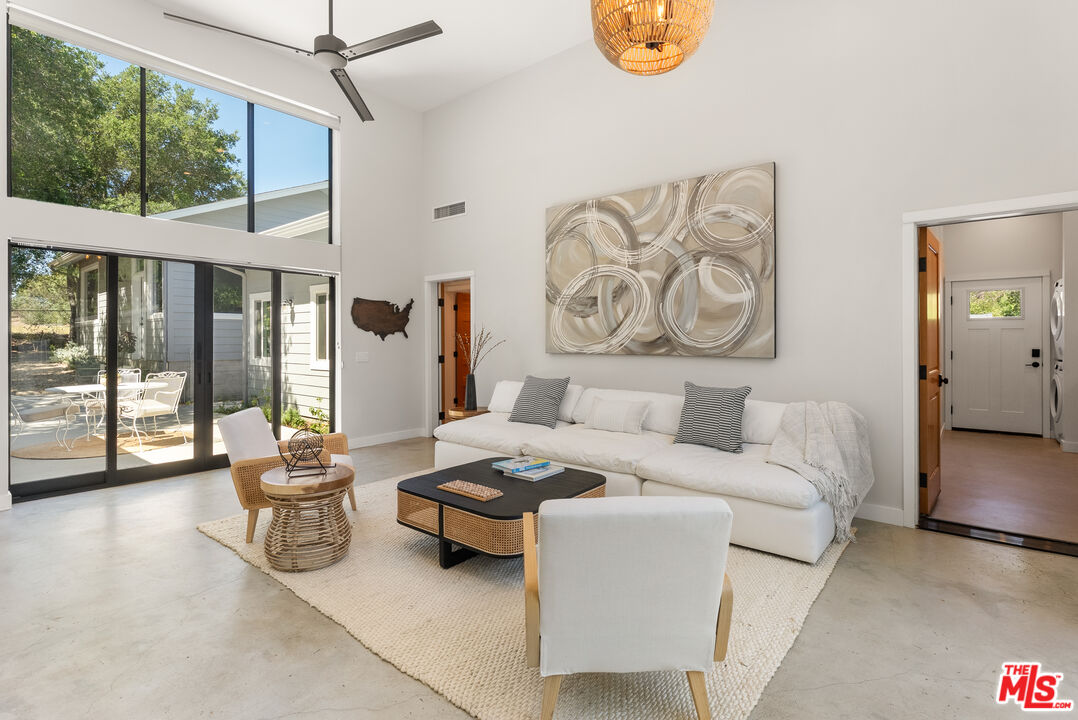 606 Thrift Road Malibu, CA 90265 - Photo 4 of 25