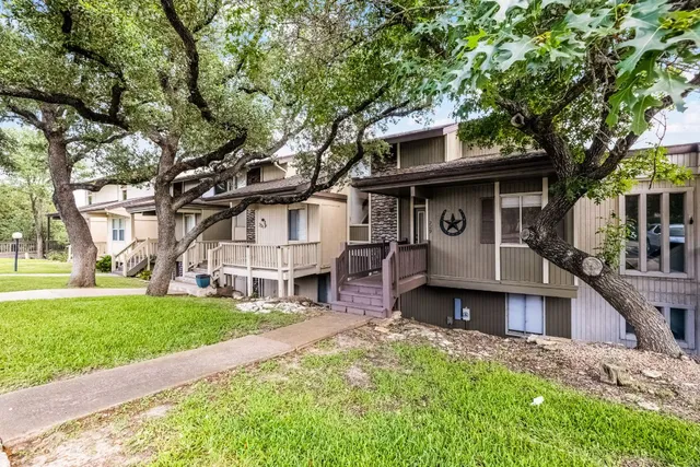 $319,500 | 229 Comanche Lane, Point Venture, TX 78645