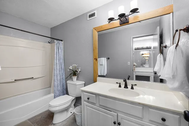 $319,500 | 229 Comanche Lane, Point Venture, TX 78645