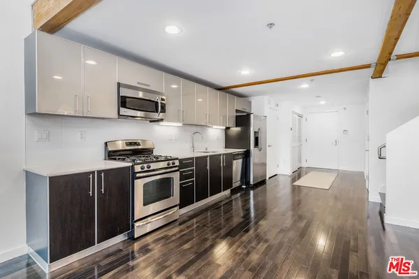 $4,700 | 4215 Glencoe Avenue, Unit 130, Marina del Rey, CA 90292