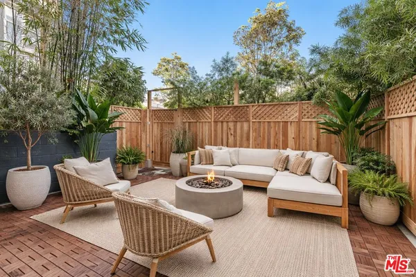 $4,700 | 4215 Glencoe Avenue, Unit 130, Marina del Rey, CA 90292