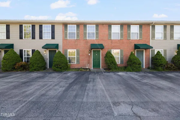 $169,000 | 568 Gray Station Road, Unit 3, Johnson City, TN 37615