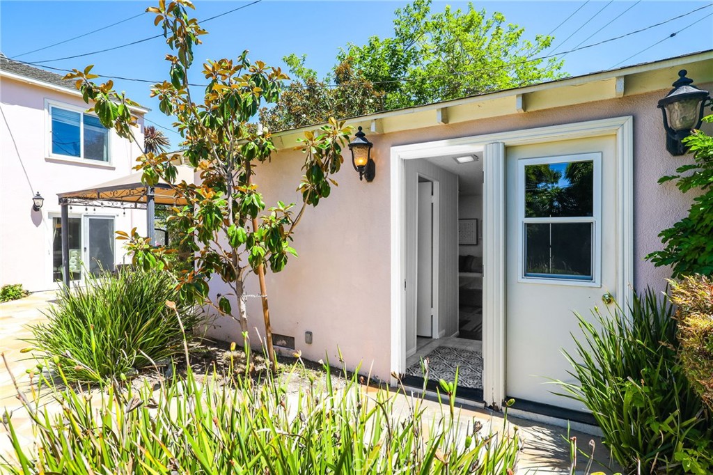 11672 Foster Road Rossmoor, CA 90720 - Photo 34 of 43