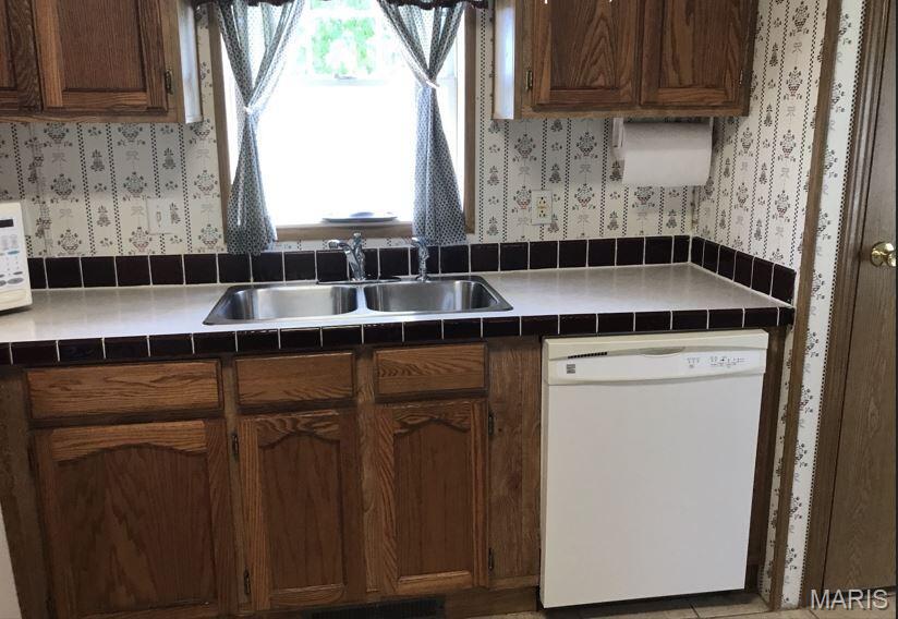 1221 Mary Irene Road New Baden, IL 62265 - Photo 17 of 18