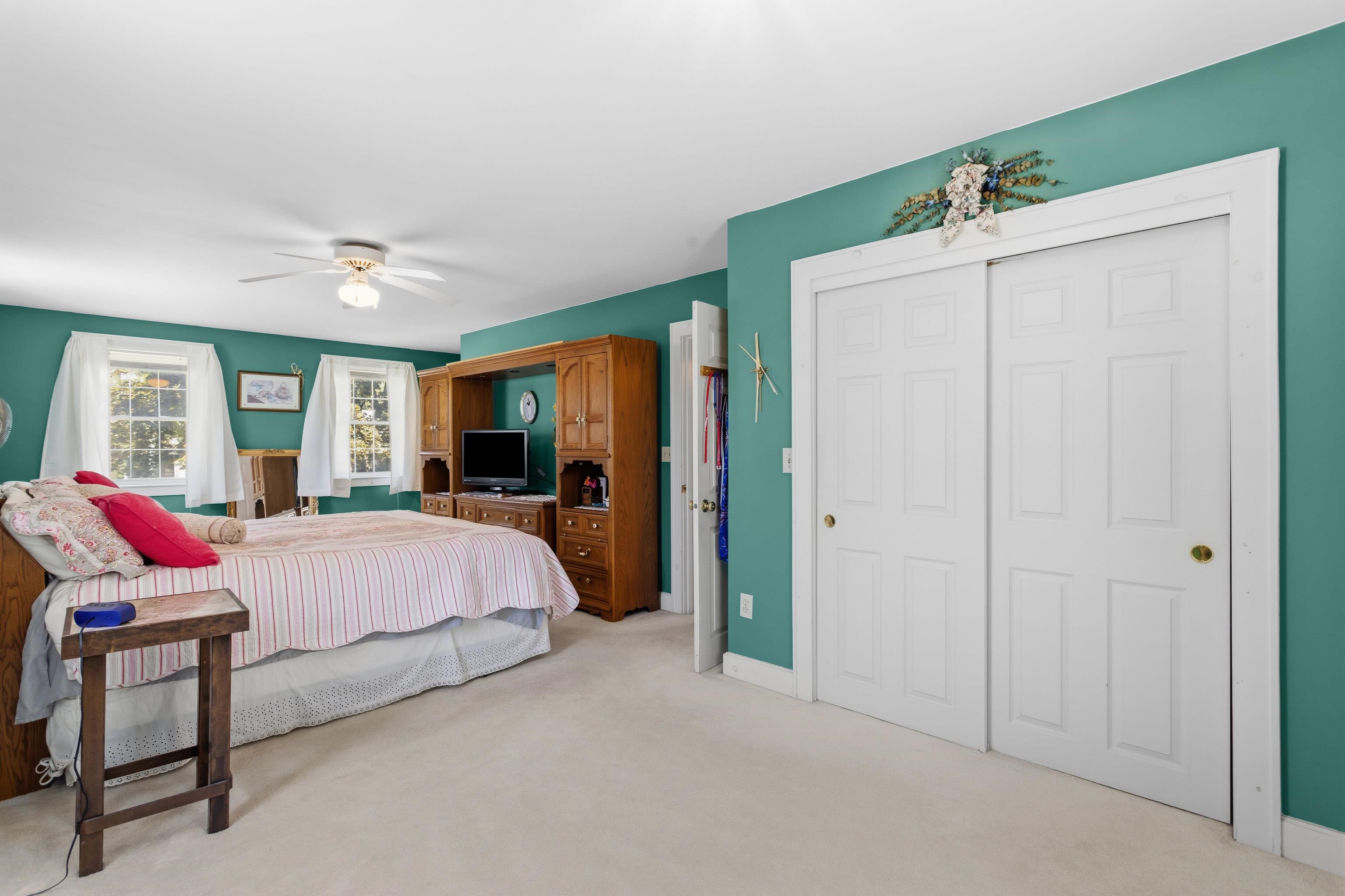 611 Coolidge Avenue Manchester, NH 03102 - Photo 33 of 55