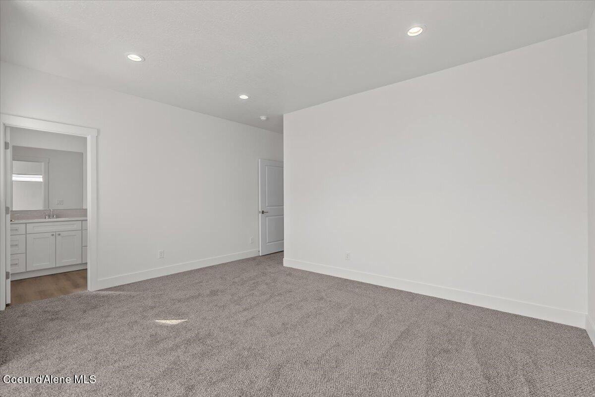 627 North Galbraith Loop Post Falls, ID 83854 - Photo 23 of 38 Primary Suite