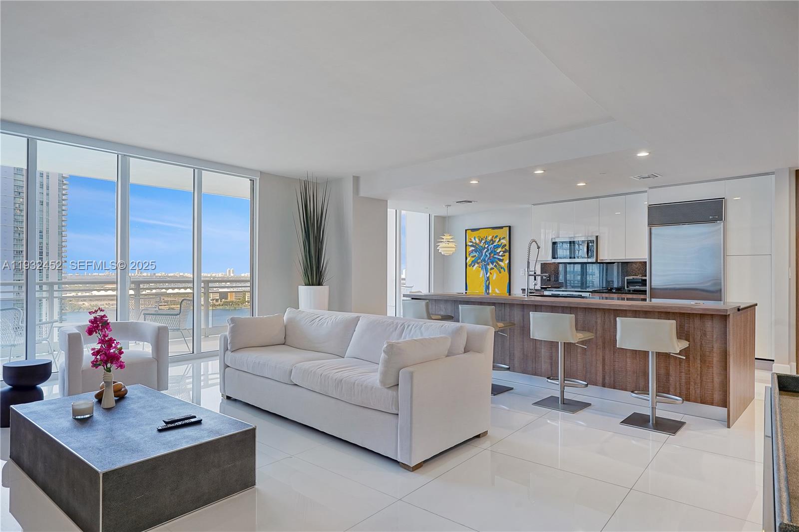 901 Brickell Key Boulevard, Unit 2507 Miami, FL 33131 - Photo 11 of 31