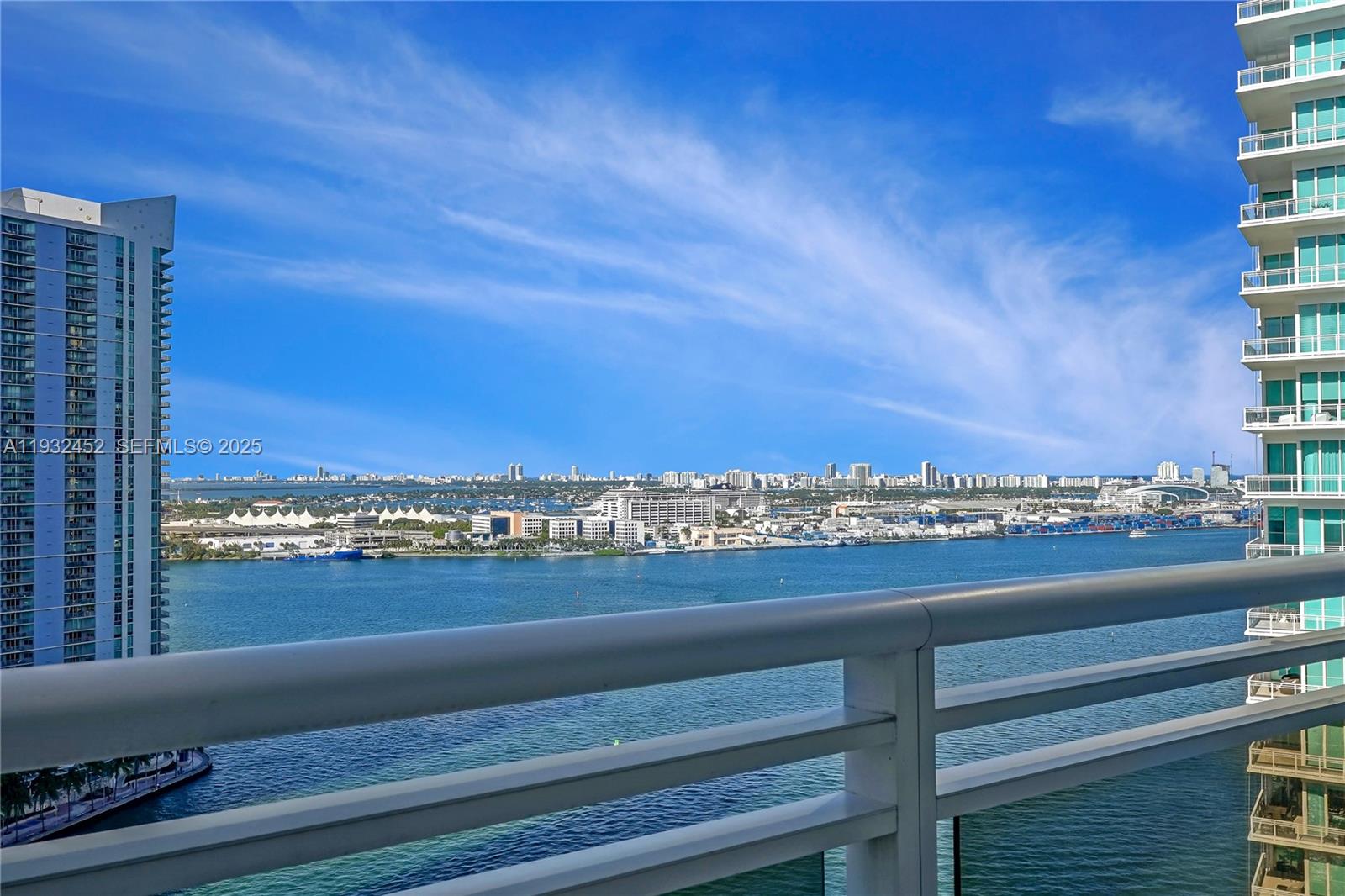 901 Brickell Key Boulevard, Unit 2507 Miami, FL 33131 - Photo 14 of 31