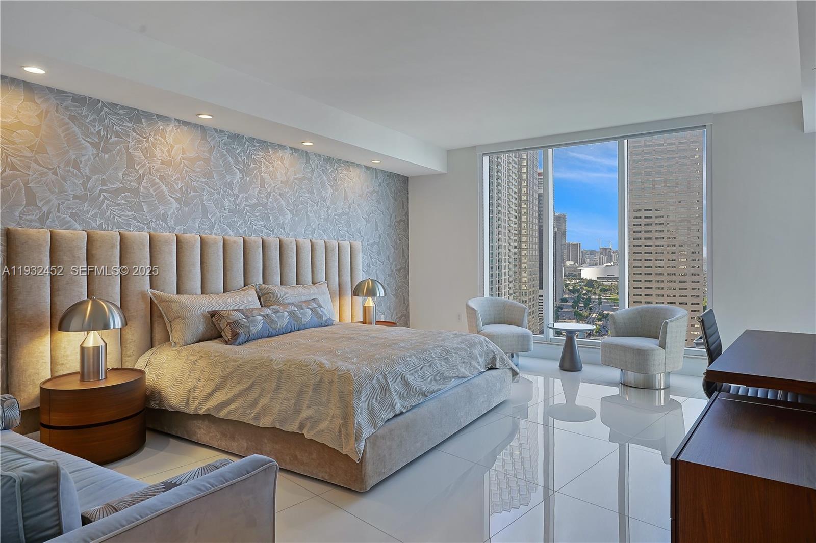 901 Brickell Key Boulevard, Unit 2507 Miami, FL 33131 - Photo 25 of 31