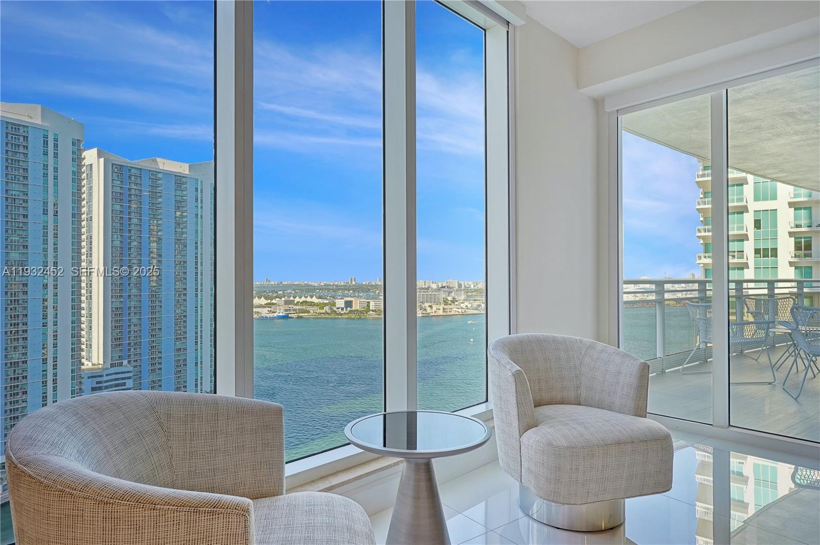 901 Brickell Key Boulevard, Unit 2507 Miami, FL 33131 - Photo 26 of 31