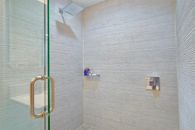 $8,500 | 901 Brickell Key Boulevard, Unit 2507, Miami, FL 33131